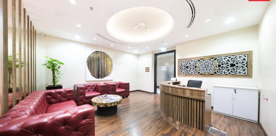 Bureau à Business Bay, Dubai, EAU: 174.8 m2 № 726809