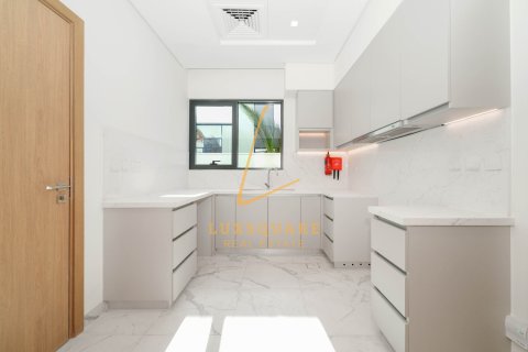 Вилла Al Furjan, Дубай, БАӘ-да 5 жатын бөлмелер, 624 м² № 726988 - фото 8