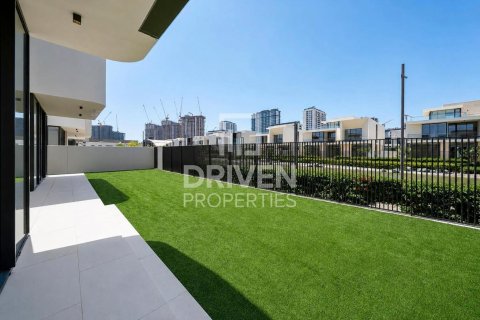 Vila di Dubai Hills Estate, UEA 5 kamar tidur, 666.21 m2 nomor 754193 - foto 25