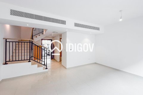 Kaupunkipientalo Dubai, Arabiemiraatit 3 makuuhuonetta, 112.23 m2 № 735539