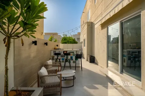 Vilë në Meadows, Dubai, Emiratet e Bashkuara Arabe 5 dhoma gjumi, 416 m2. № 737818 - Foto 20