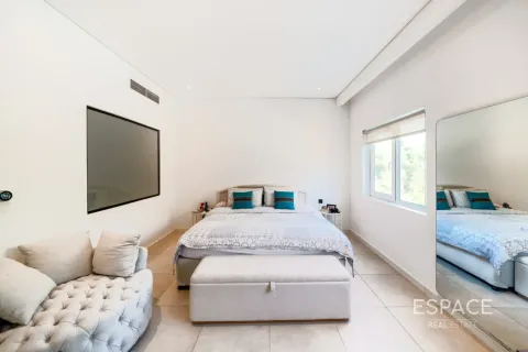 Vilë në Meadows, Dubai, Emiratet e Bashkuara Arabe 5 dhoma gjumi, 416 m2. № 737818 - Foto 11