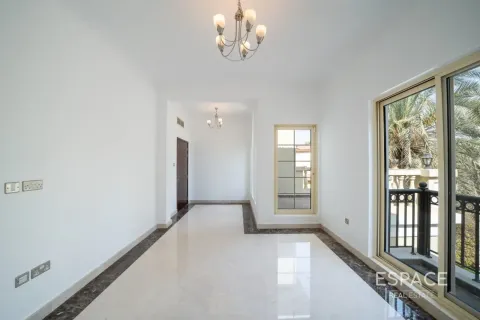 Vila v Jumeirah Islands, Dubai, SAE 5 ložnice, 520 m² Č.: 737805 - fotografie 14