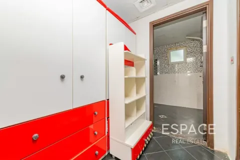 Vila v Meadows, Dubai, SAE 5 spální, 373 m2 č. 737804 - Fotografia 10