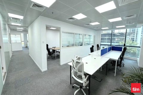 Oficina en Dubai, EAU 218.7 m² № 717569