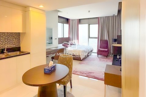Apartment in Business Bay, Dubai, UAE 45 sq.m. № 730230 - photo 2