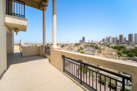 Appartamento in vendita a Jumeirah Village Triangle, Dubai, EAU 2 camere da letto, 176 mq. № 766109 - foto 3