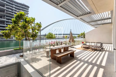 Korter asukohaga Al Wasl, Dubai, AÜE: 3 magamistoaga, 236.9 m² Nr 765641