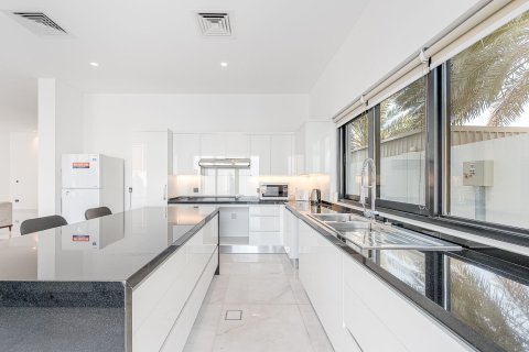 Jumeirah, Dubai, BAE’de kiralık villa 5 yatak odası, 1225.21 m&sup2; No 750415 - fotoğraf 13