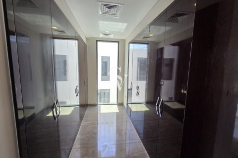 Vilë në DAMAC Hills (Akoya by DAMAC), Dubai, Emiratet e Bashkuara Arabe 7 dhoma gjumi, 519 m2. № 720213 - Foto 11