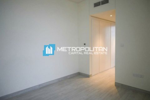 Townhouse in Abu Dhabi, UAE 4 bedrooms, 453.1 sq.m. № 686529 - photo 14