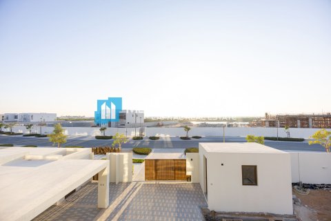 Townhouse in Abu Dhabi, UAE 4 bedrooms, 453.1 sq.m. № 686529 - photo 19