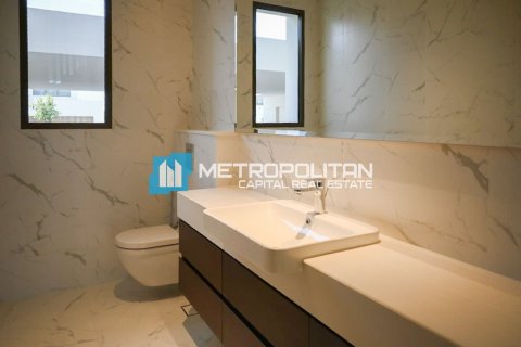 Townhouse in Abu Dhabi, UAE 4 bedrooms, 453.1 sq.m. № 686529 - photo 16