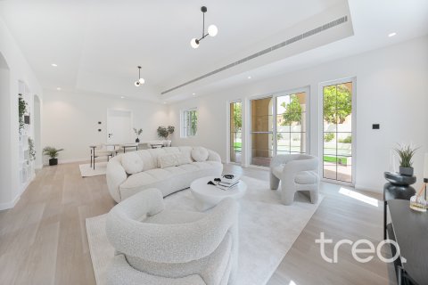 Vilë në Arabian Ranches, Dubai, Emiratet e Bashkuara Arabe 4 dhoma gjumi, 331.29 m2. № 733446 - Foto 3