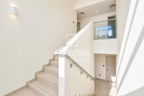 Vila u Dubai, UAE 6 spavaćih soba, 426.7 m2 Br. 766976 - fotografija 6