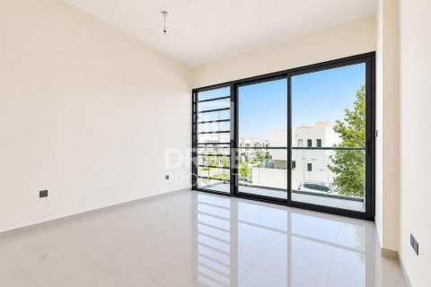 Vila u Dubai, UAE 6 spavaćih soba, 426.7 m2 Br. 766976 - fotografija 16