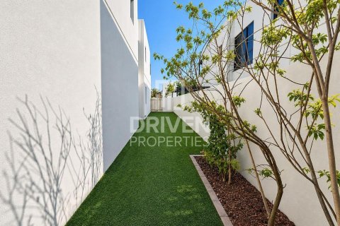 Vila u Dubai, UAE 6 spavaćih soba, 426.7 m2 Br. 766976 - fotografija 27