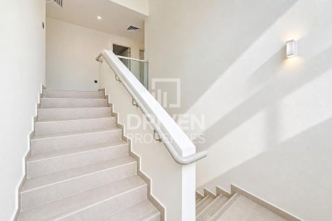 Vila u Dubai, UAE 6 spavaćih soba, 426.7 m2 Br. 766976 - fotografija 7