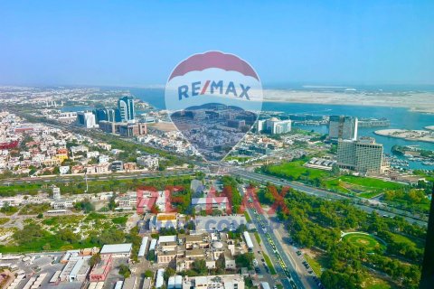 Apartament de închiriat în Corniche Road, Abu Dhabi, EAU 4 dormitoare, 219.2 mp.  №516181 - poză 1