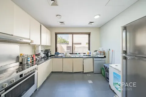 Townhouse di DAMAC Hills (Akoya by DAMAC), Dubai, UEA 4 kamar tidur, 297 m2 nomor 661078 - foto 7