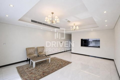 Villa in Al Barsha, Dubai, UAE 3 bedrooms, 239.97 sq.m. № 762292