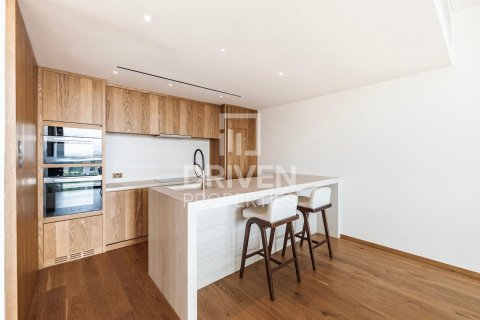Huoneisto Jumeirah, Dubai, Arabiemiraatit 1 makuuhuone, 150.41 m2 № 761760 - kuva 15
