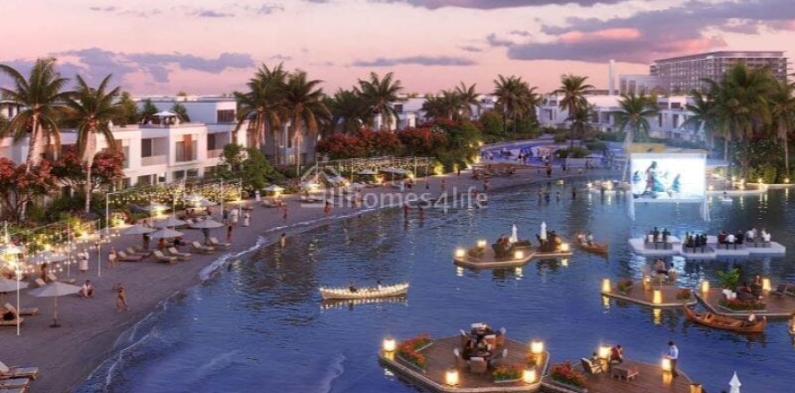 Vilë në Dubai Investment Park, Emiratet e Bashkuara Arabe 4 dhoma gjumi, 145 m2. № 726121