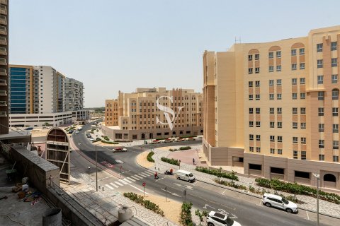 Apartment in Dubai Land, UAE 2 bedrooms, 141 sq.m. № 713167 - photo 15