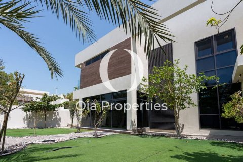 Villa à louer à Yas Island, Abu Dhabi, EAU 5 chambres, 568 m2 № 644544 - photo 3