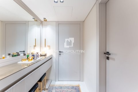 דירה למכירה ב Downtown Dubai (Downtown Burj Dubai), Dubai, איחוד האמירויות  2 חדרי שינה, 143 מ"ר, מספר 664150 - תמונה 12