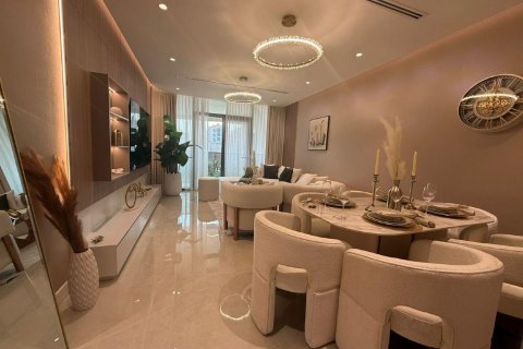 Apartment in Al Raqaib, Ajman, UAE 3 bedrooms, 215 sq.m. № 681608 - photo 9