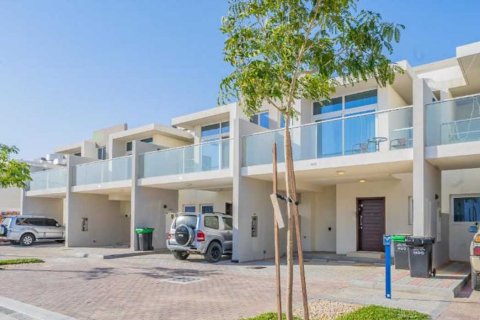 Villa til salg i Dubai, UAE 3 soveværelser, 158 kvm № 640090 - foto 3