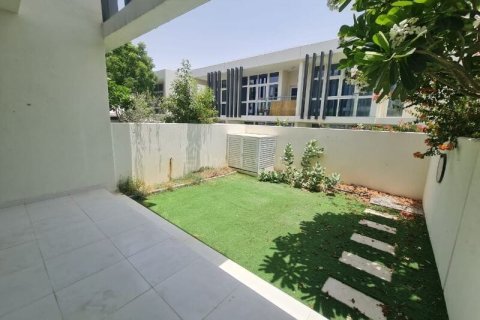 Kaupunkipientalo Dubai, Arabiemiraatit 2 makuuhuonetta, 133 m2 № 722168 - kuva 3