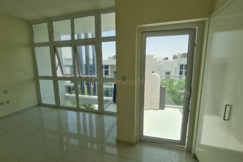 Kaupunkipientalo Dubai, Arabiemiraatit 2 makuuhuonetta, 133 m2 № 722168 - kuva 6