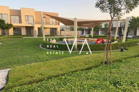 Таунхаус Dubai South (Dubai World Central), Дубай, БАӘ-да 3 жатын бөлмелер, 162.58 м² № 637772