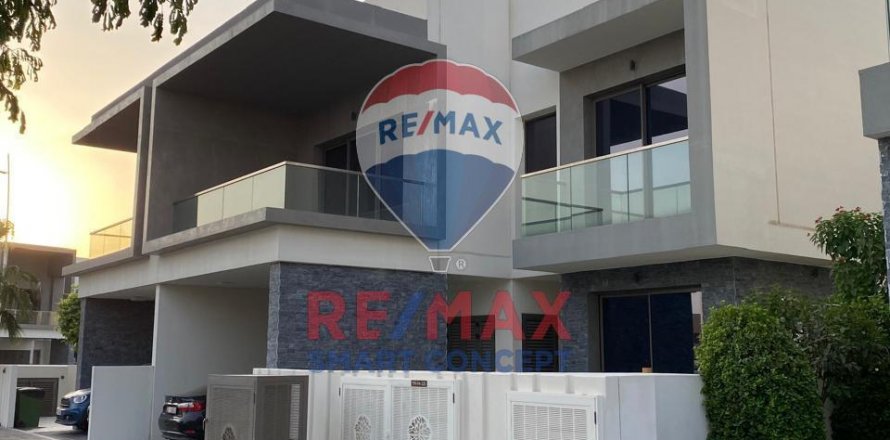 Yas Island、Abu Dhabi、UAEにあるタウンハウス 3ベッドルーム、340 m2 No515986