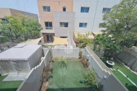 Villa til salg i Al Reef, Abu Dhabi, UAE 4 soveværelser, 174 kvm № 513994 - foto 28