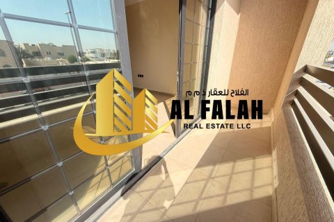 阿联酋 Sharjah Al Riqqa 别墅 604 平方米 , 编号 656040