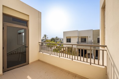 Városi lakóépület itt: Town Square, Dubai, EAE, 4 hálószoba, 264.9 m², azonosító: 754445 - fénykép 17
