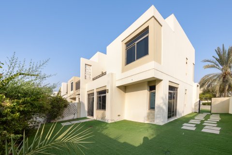 Kuća u nizu u Town Square, Dubai, UAE 264.9 m2, 4 spavaćih soba Br. 754445