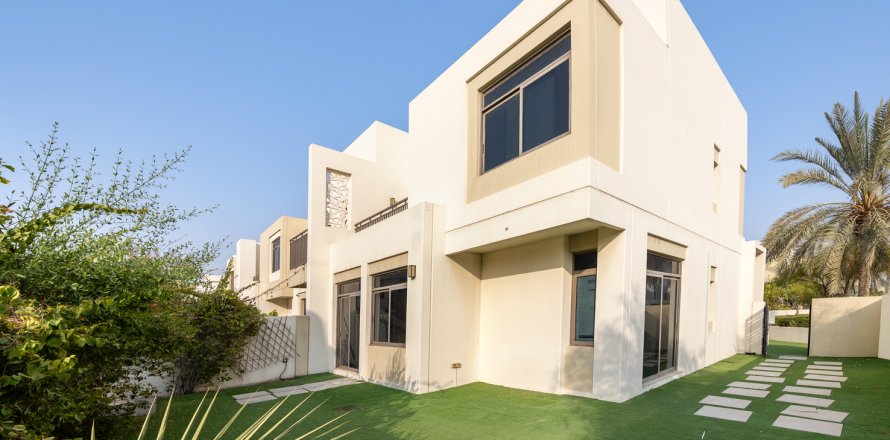 Városi lakóépület itt: Town Square, Dubai, EAE, 4 hálószoba, 264.9 m², azonosító: 754445