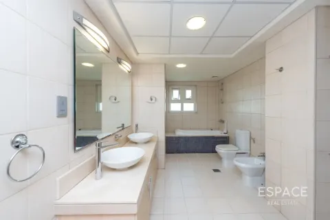 Apartemen di Palm Jumeirah, Dubai, UEA 2 kamar tidur, 147 m2 nomor 738336 - foto 9