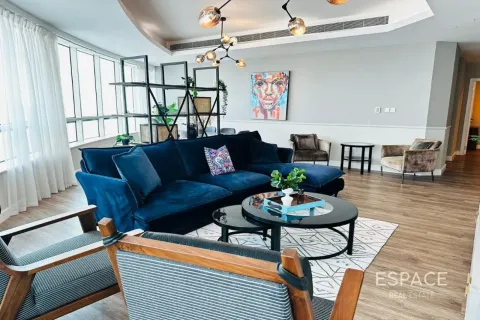Apartment til leje i Dubai Marina, Dubai, UAE 4 soveværelser, 228 kvm № 738361 - foto 3
