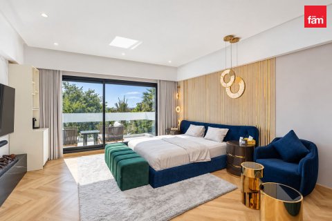 Vilë në Jumeirah Islands, Dubai, Emiratet e Bashkuara Arabe 4 dhoma gjumi, 988.1 m2. № 766616 - Foto 12