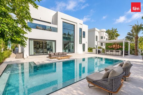 Vilë në Jumeirah Islands, Dubai, Emiratet e Bashkuara Arabe 4 dhoma gjumi, 988.1 m2. № 766616