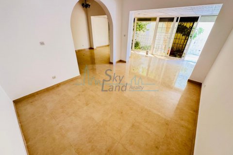 Jumeirah, Dubai, BAE’de kiralık villa 4 yatak odası, 279 m&sup2; No 645113 - fotoğraf 4