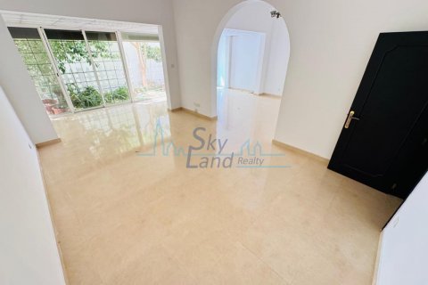 Jumeirah, Dubai, BAE’de kiralık villa 4 yatak odası, 279 m&sup2; No 645113 - fotoğraf 2
