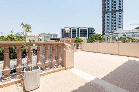 Villa sa Jumeirah Village Triangle, Dubai, UAE 2 silid-tulugan, 645 sq.m. № 736832 - larawan 21