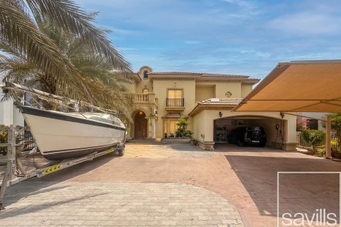Villa a Jumeirah Islands, Dubai, EAU 4 camere da letto, 815.41 mq. № 747147