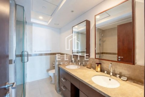 דירה להשכרה ב Downtown Dubai (Downtown Burj Dubai), Dubai, איחוד האמירויות  2 חדרי שינה, 119 מ"ר, מספר 736483 - תמונה 12